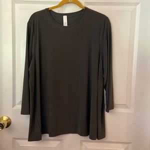 Marla Wynn tunic top size 1X Steele grey